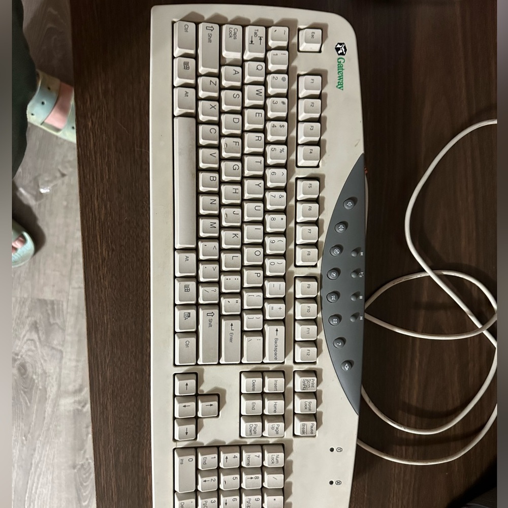 Vintage Computer PC Gateway PS/2 Wired Multi-Media Keyboard SK-9220